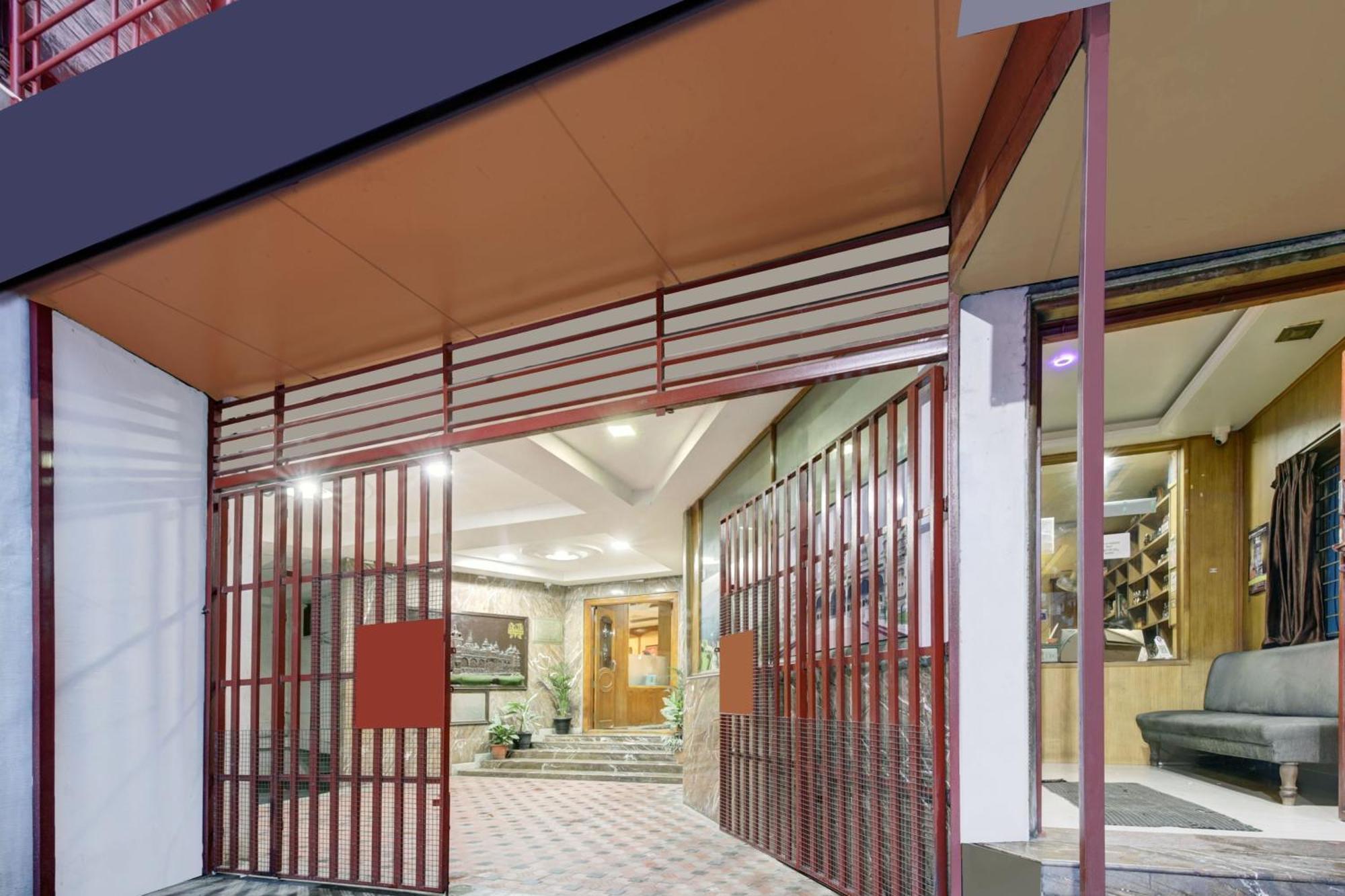 Super Townhouse Centre Formerly Mahendra