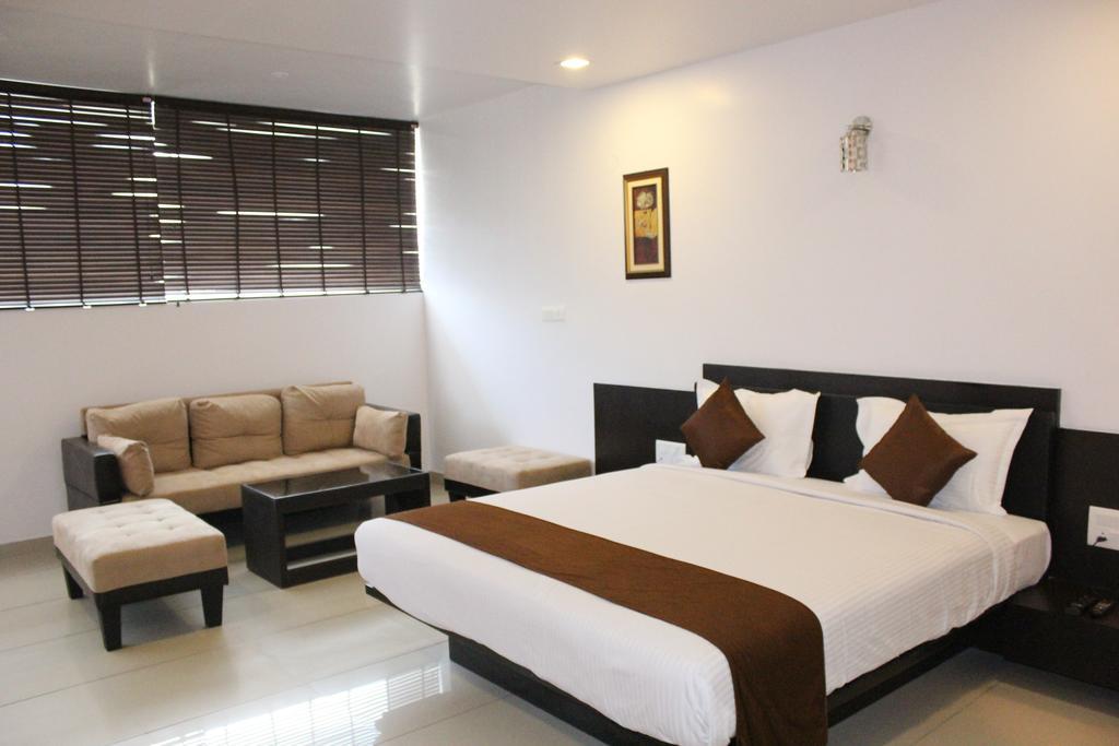 Inn Aavass Paradise 3*