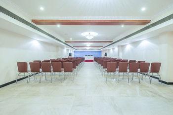 Hotel Zo Junction Railway Station 3*