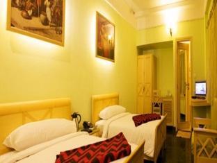 Treebo Komfort Suites, 3 Km From Palace