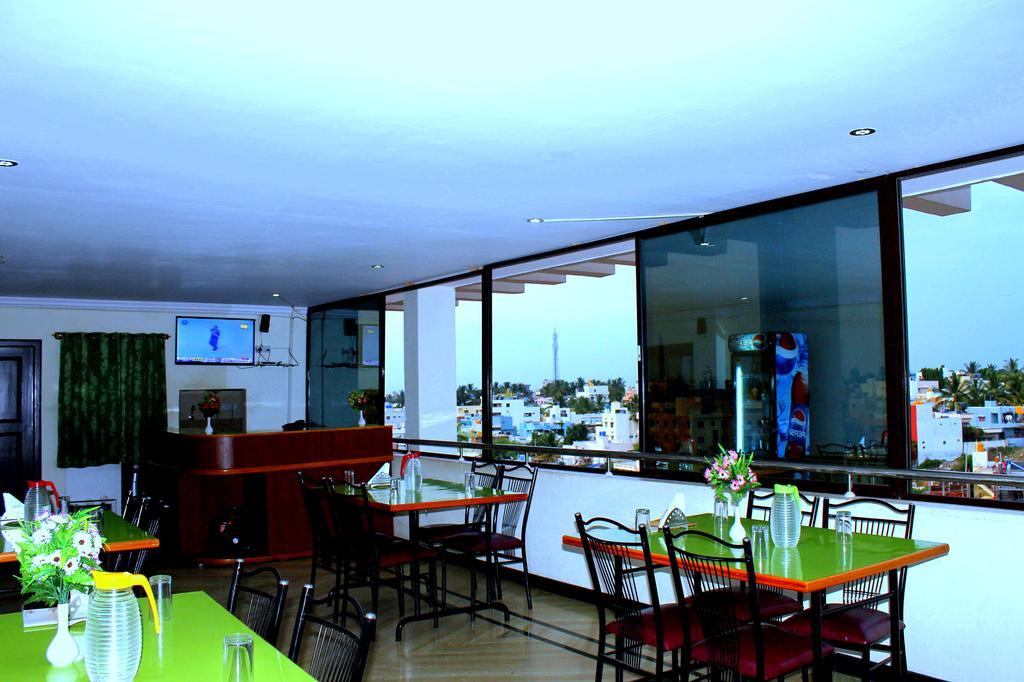 Hotel Oyo 1900 Olive Residency 2*