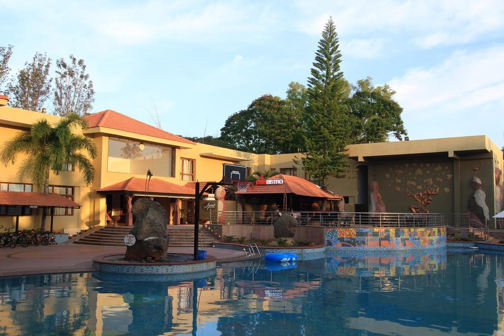 Resort Silent Shores &