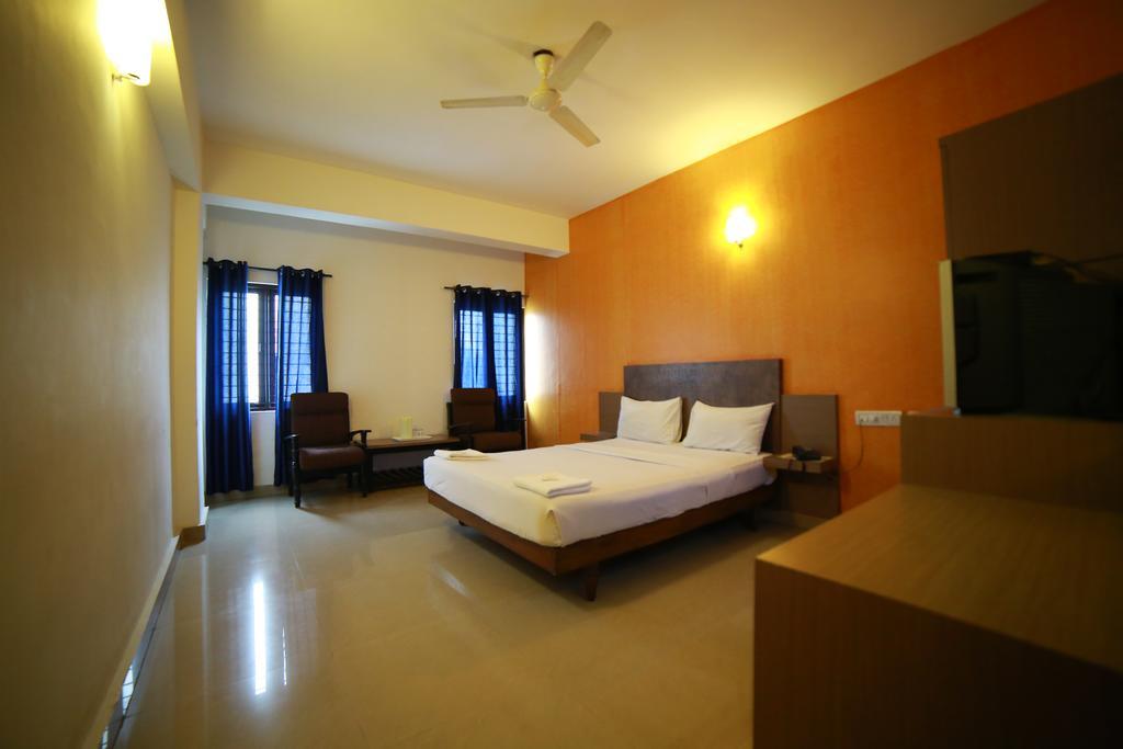 Qik @ S.k. Continental 2* Mysore
