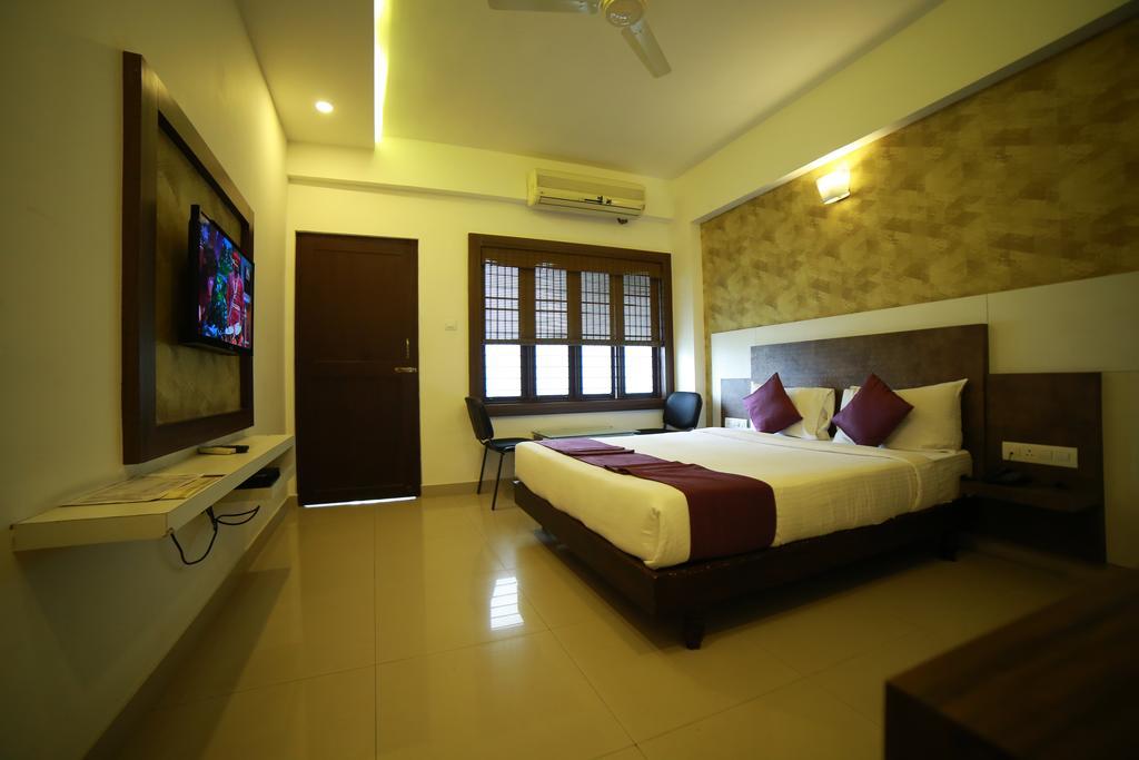 Qik @ S.k. Continental Hotel 2*