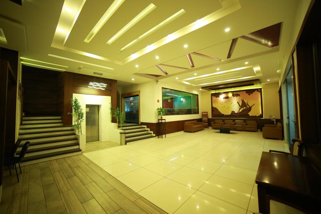 Qik @ S.k. Continental Hotel