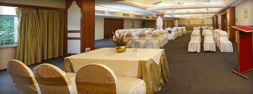 Maya's Kings Kourt Hotel 3*