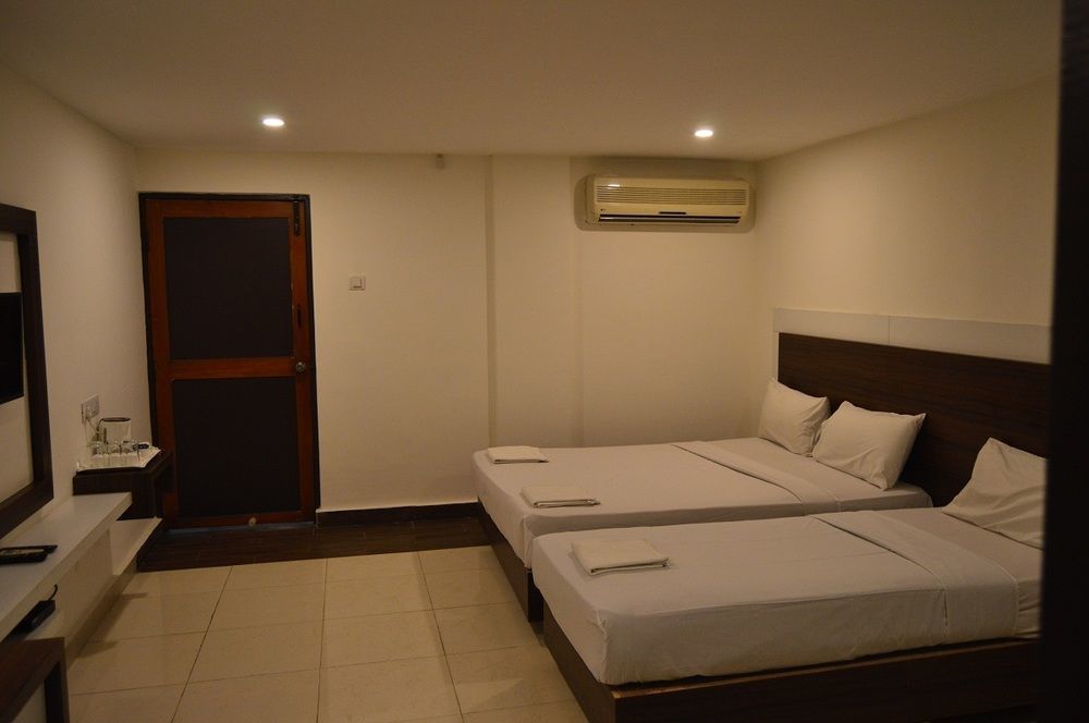 Qik @ S.k. Continental 2* Mysore