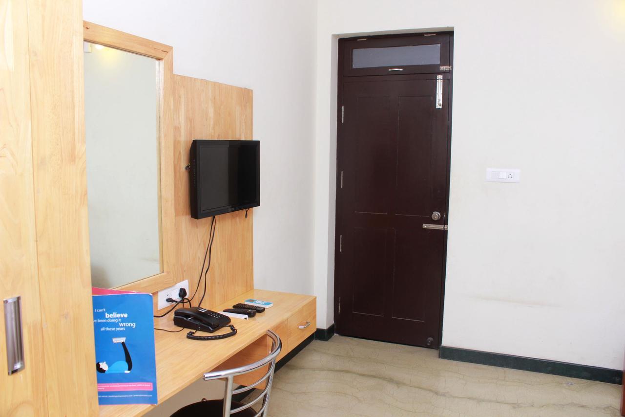 Hotel Oyo 1900 Olive Residency