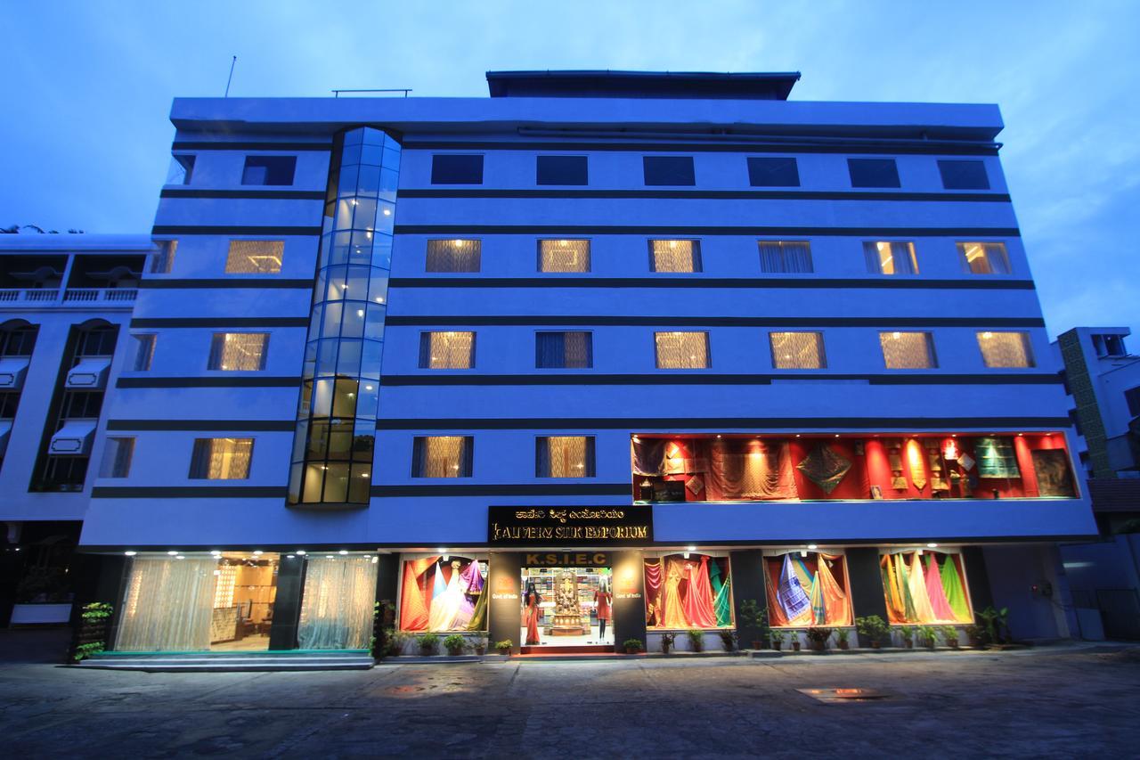 Hotel Sandesh Pride 3*