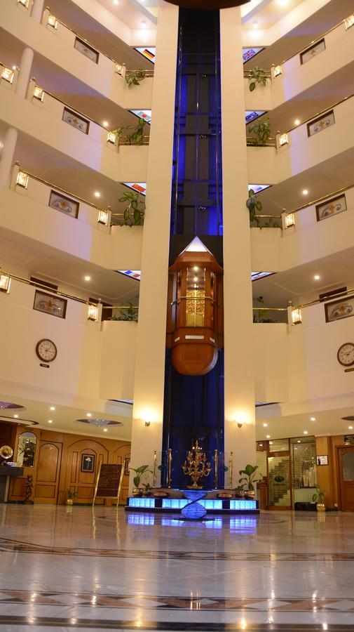 Sandesh The Hotel 4*