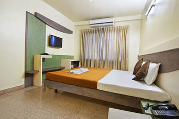 Lodge Mannars Residency