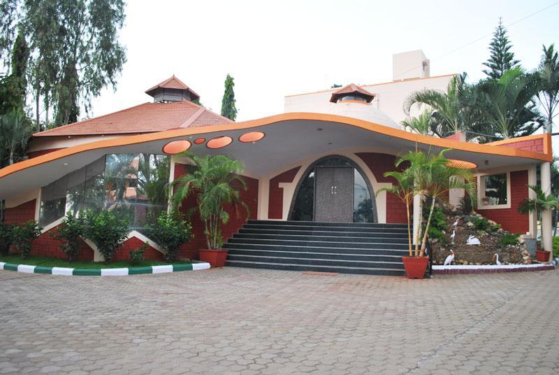 Hotel Grand Maurya And 3*