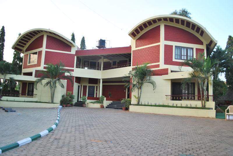 Grand Maurya And 3* Mysore