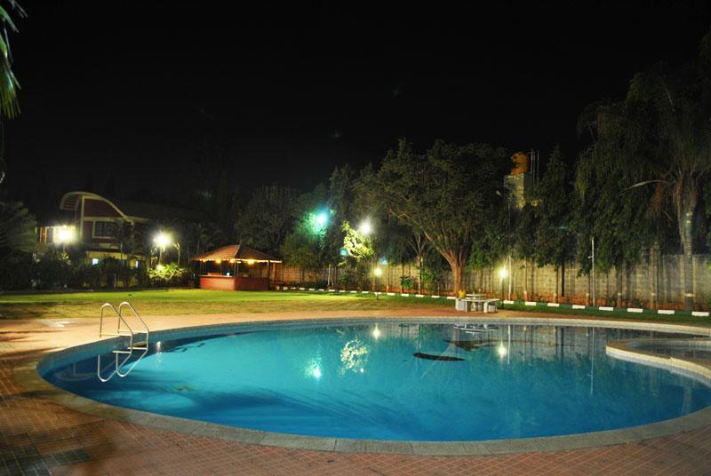 Hotel Grand Maurya And 3*