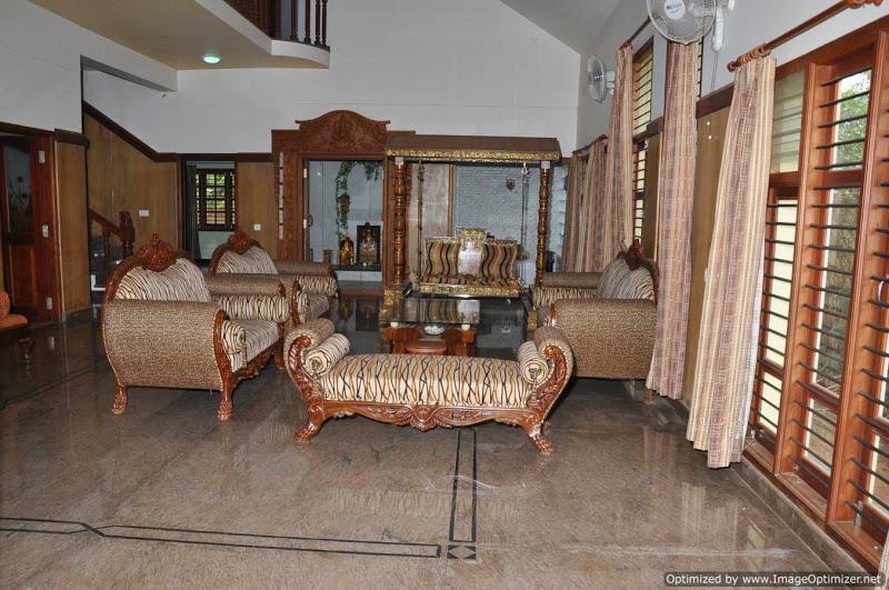 Suvarna Luxury * Mysore