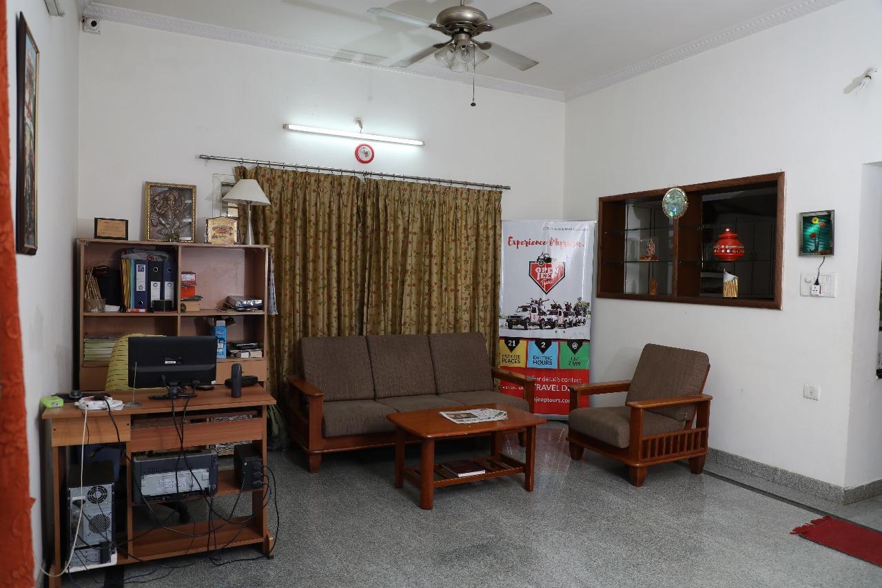 Hotel Queens Comfort Mysore Lodge *