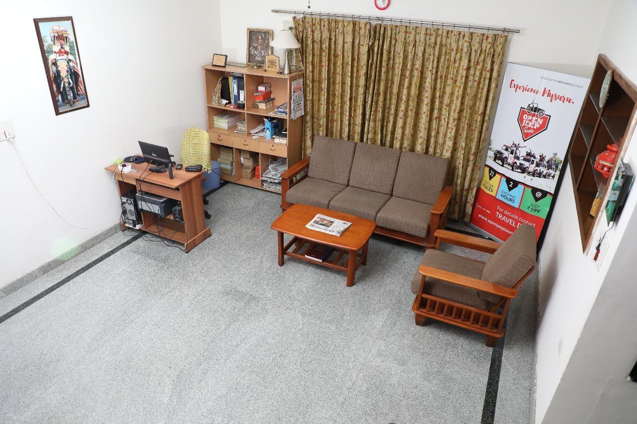 Hotel Queens Comfort Mysore *