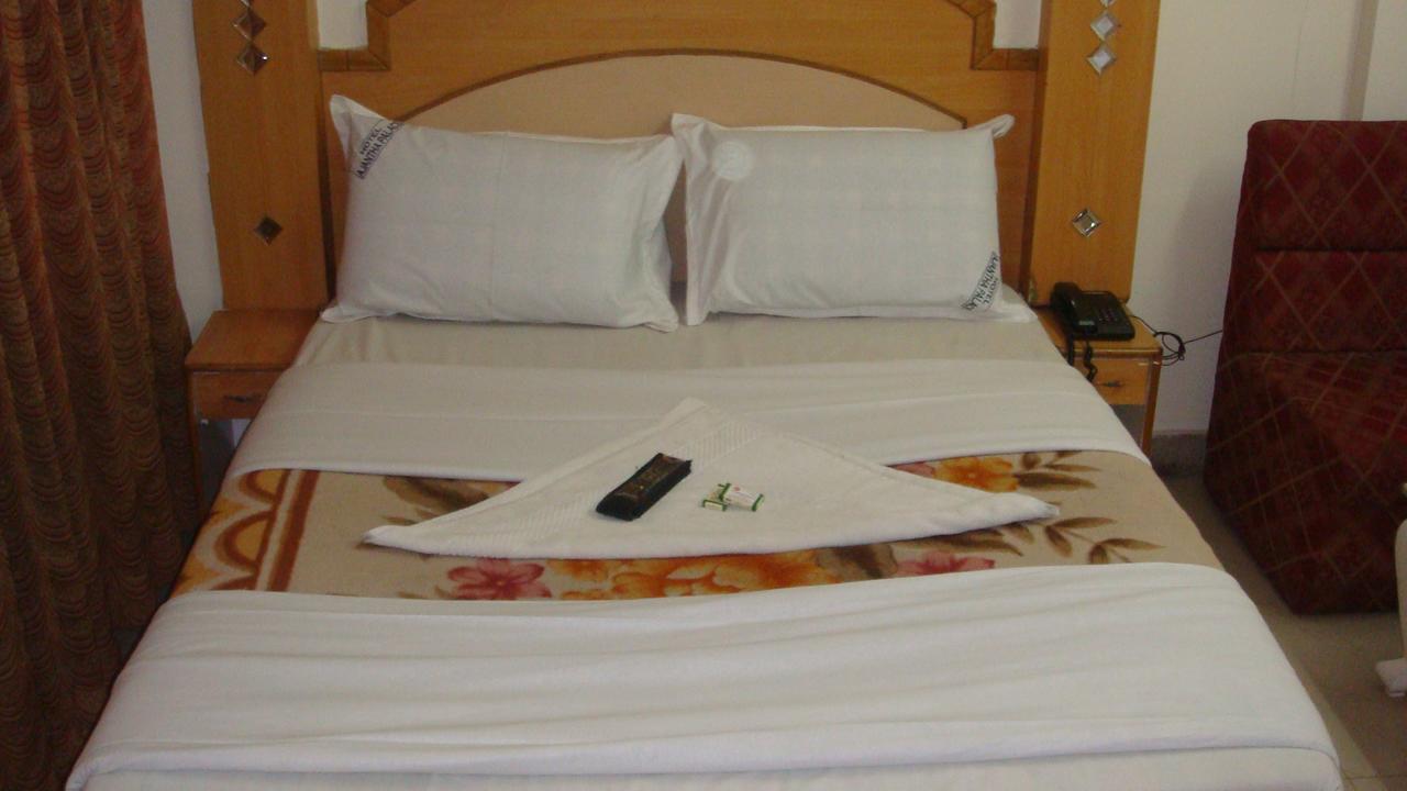 Hotel Ajantha Palace
