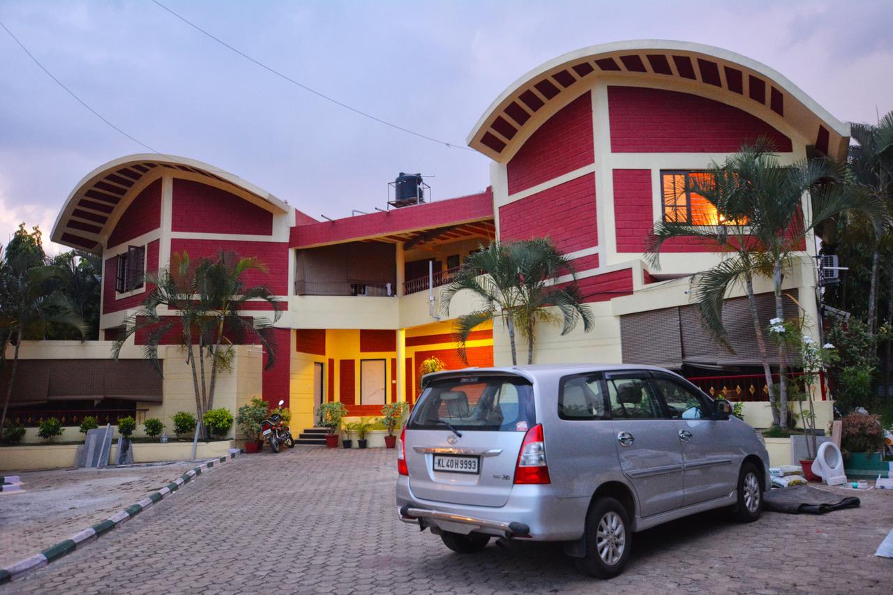 Grand Maurya And