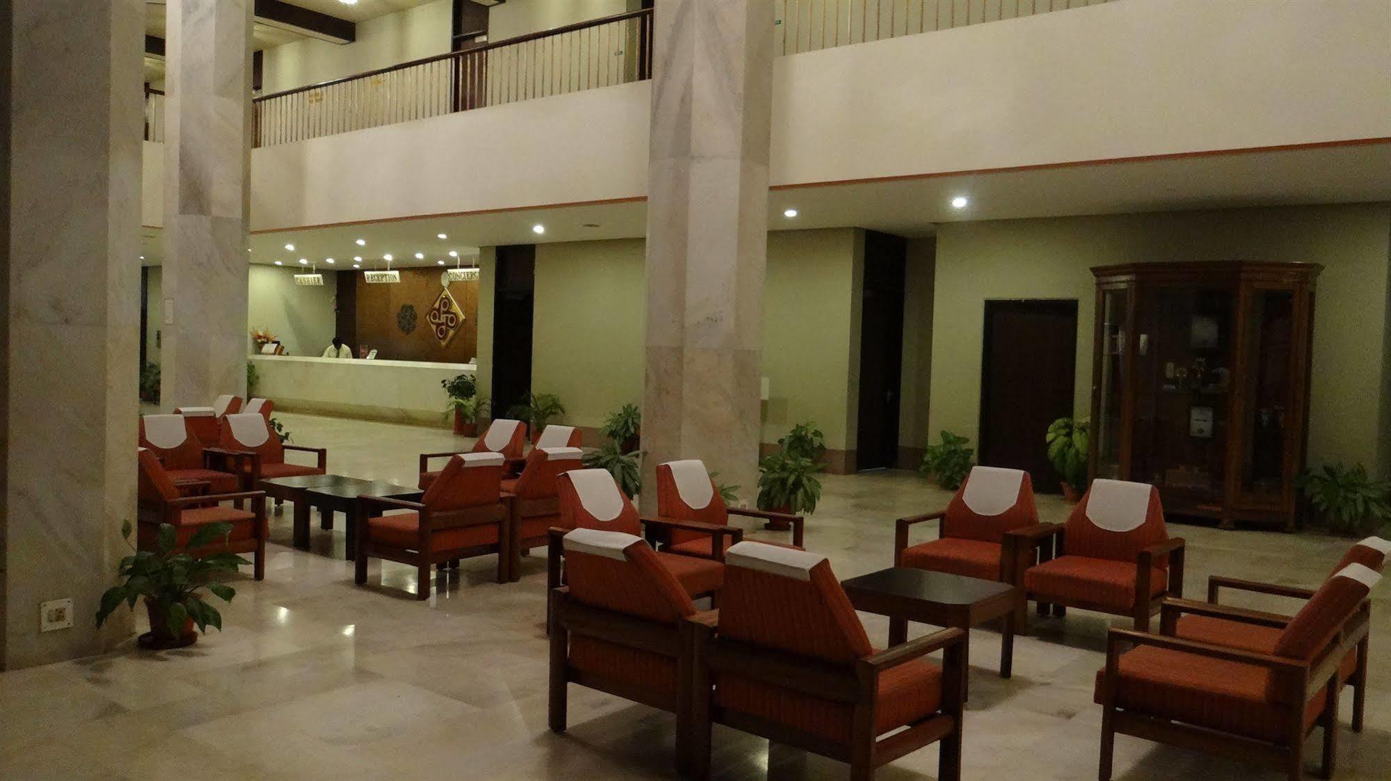Hotel Paradise - Dasaprakash Group 3*