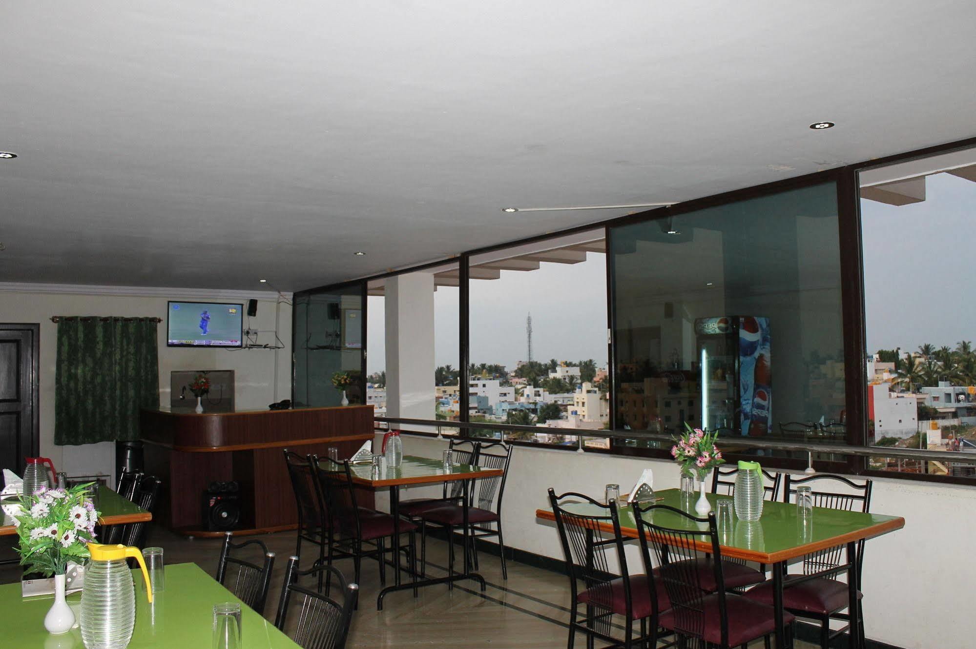Oyo 1900 Olive Residency Hotel Mysore