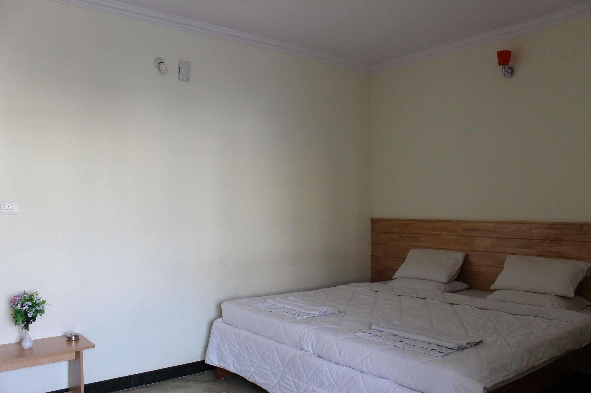 Oyo 1900 Olive Residency