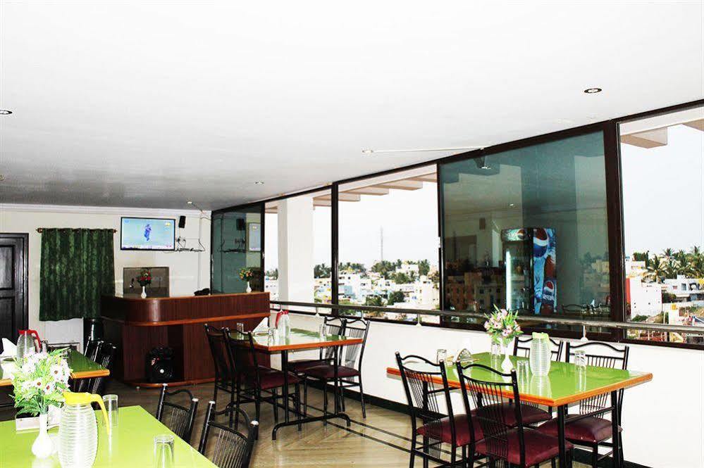 Oyo 1900 Olive Residency 2*