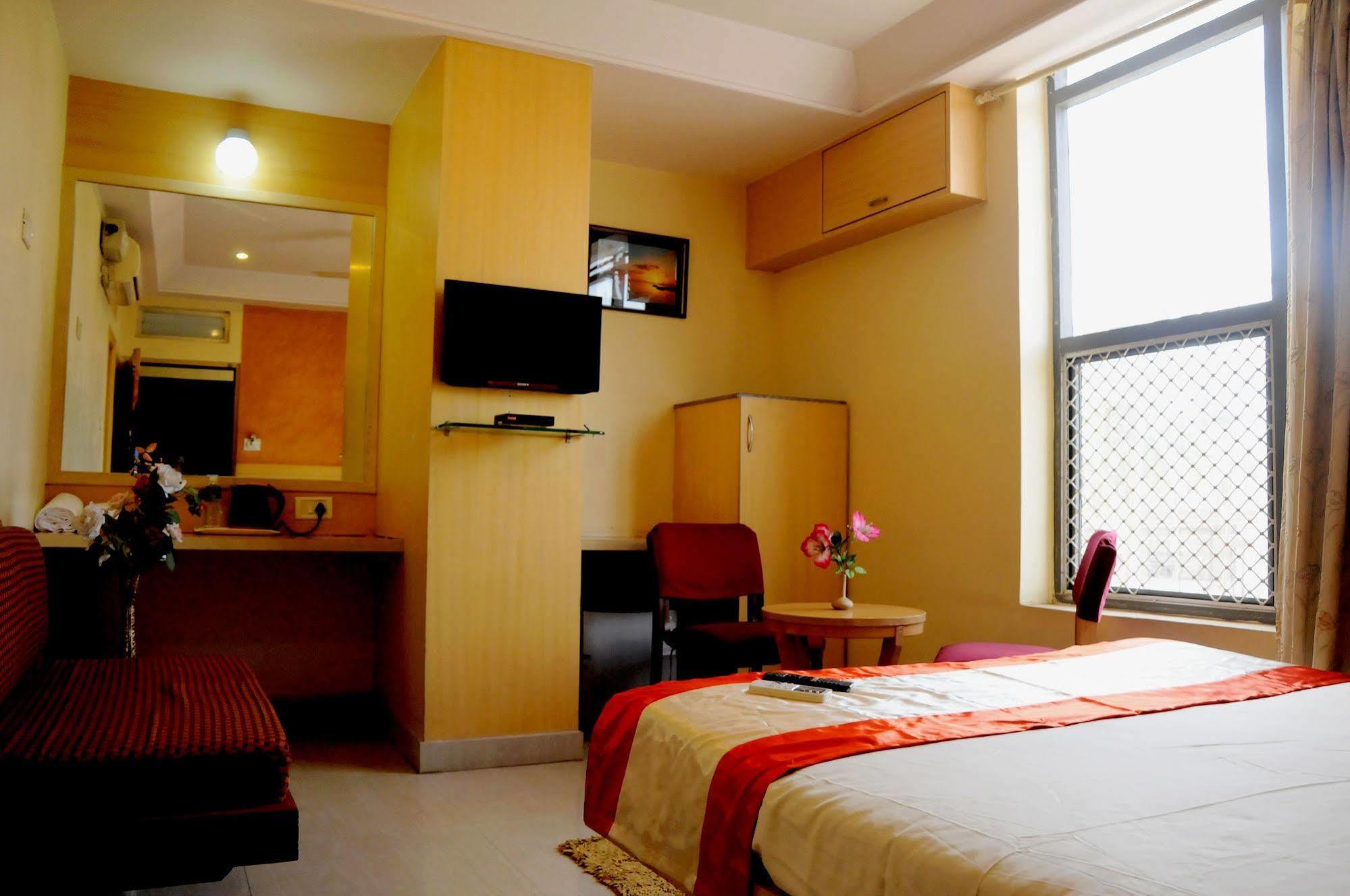 Bed & Breakfast Suvarna Residency