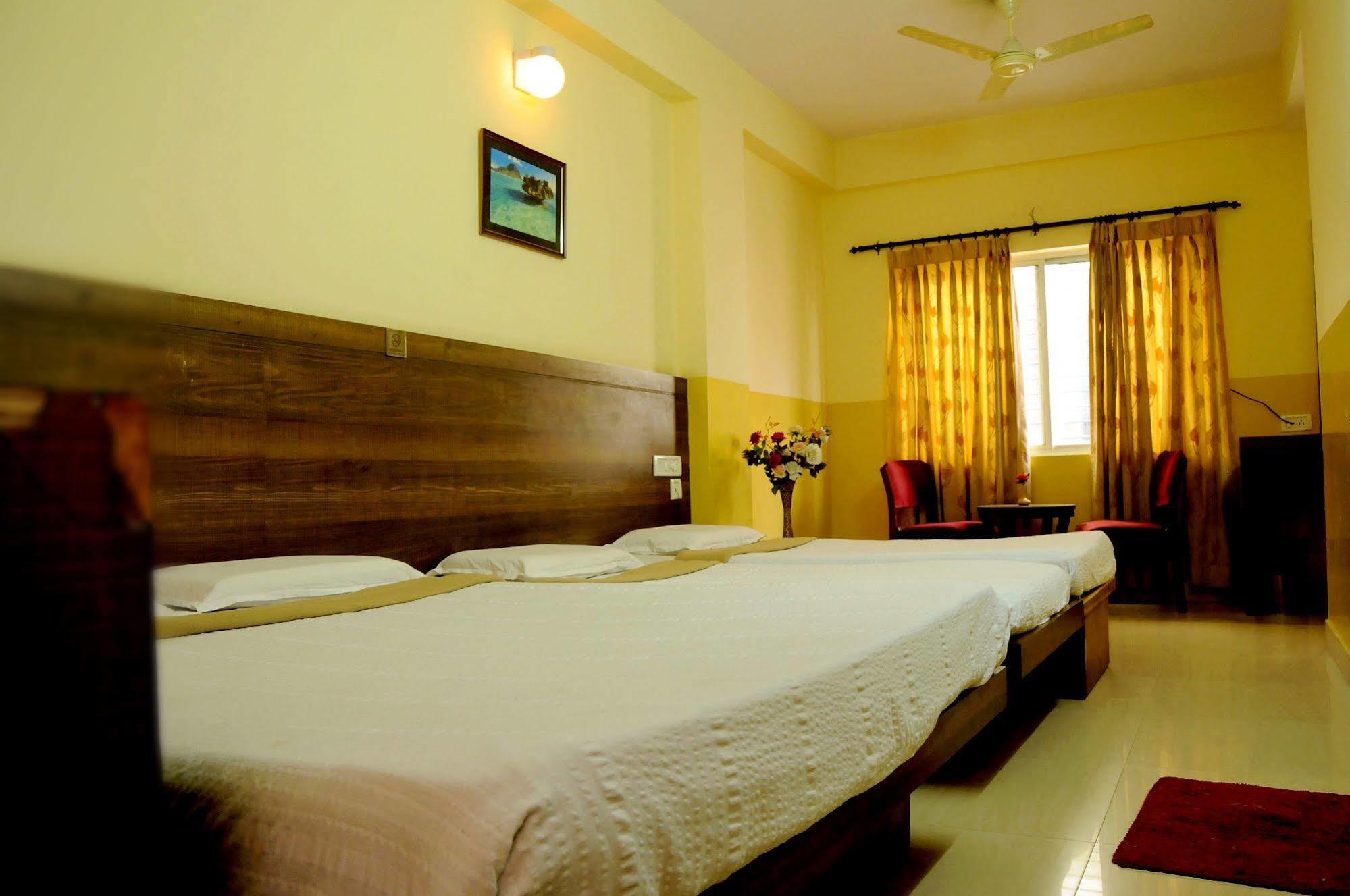 Bed & Breakfast Suvarna Residency