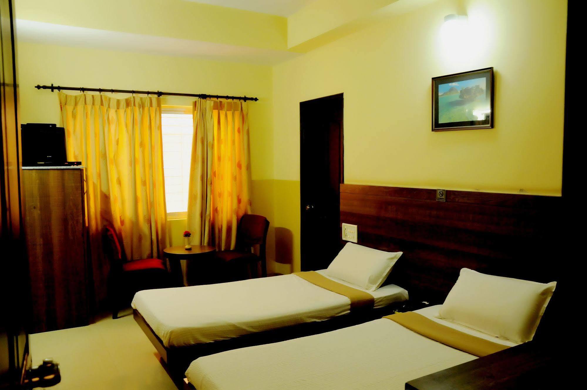 Bed & Breakfast Suvarna Residency