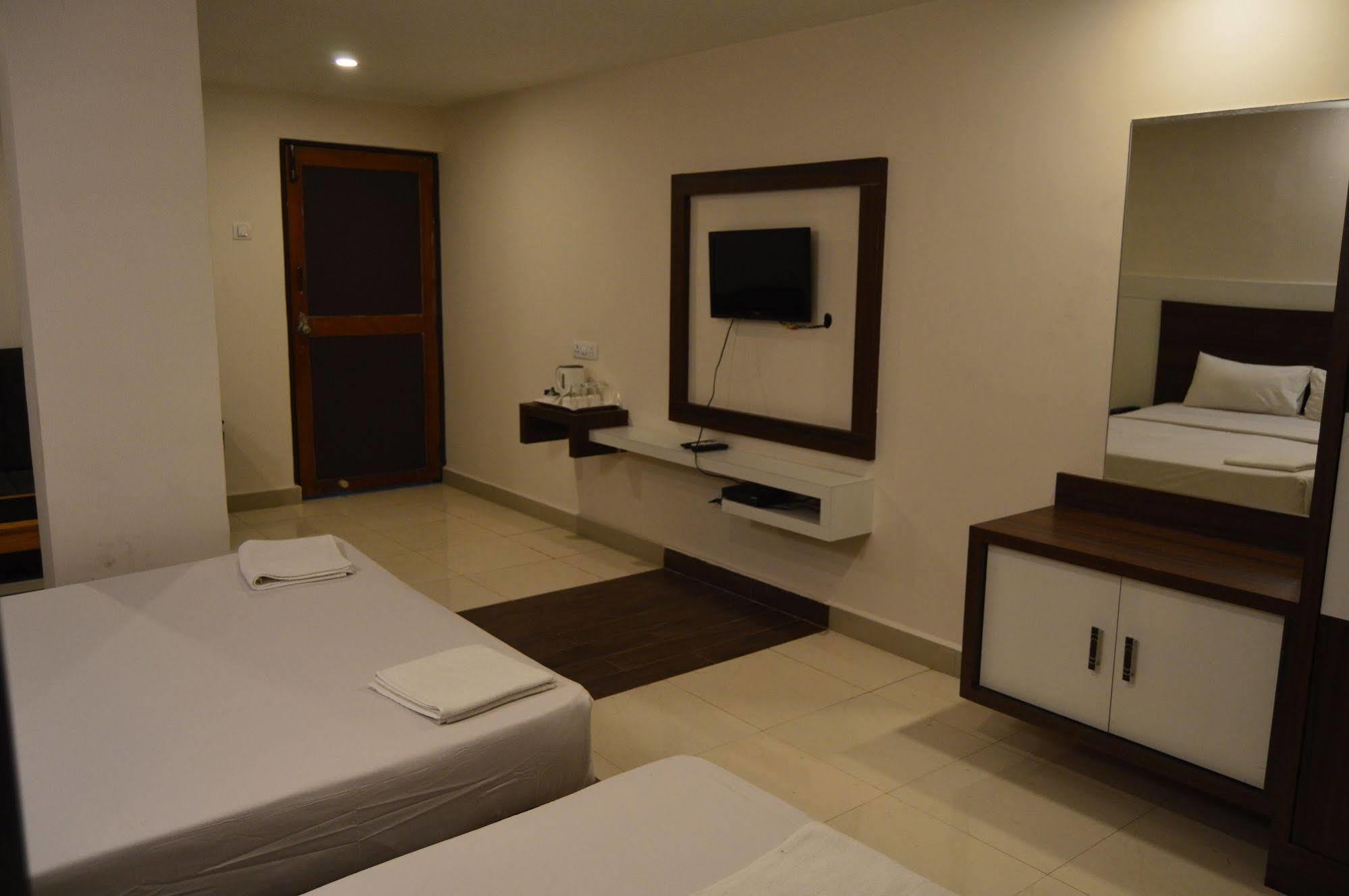 Qik @ S.k. Continental Hotel