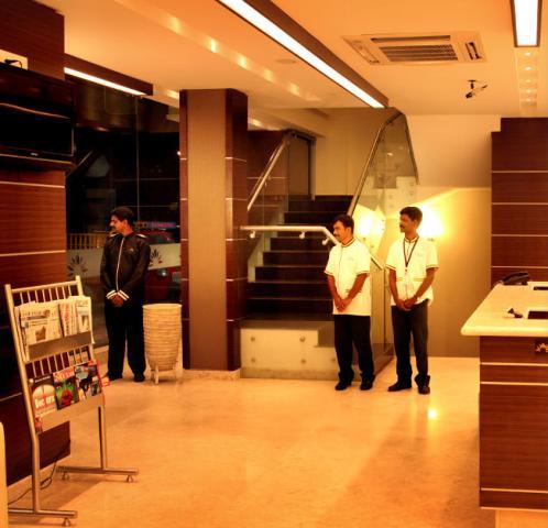 Hotel Sunflower 2*