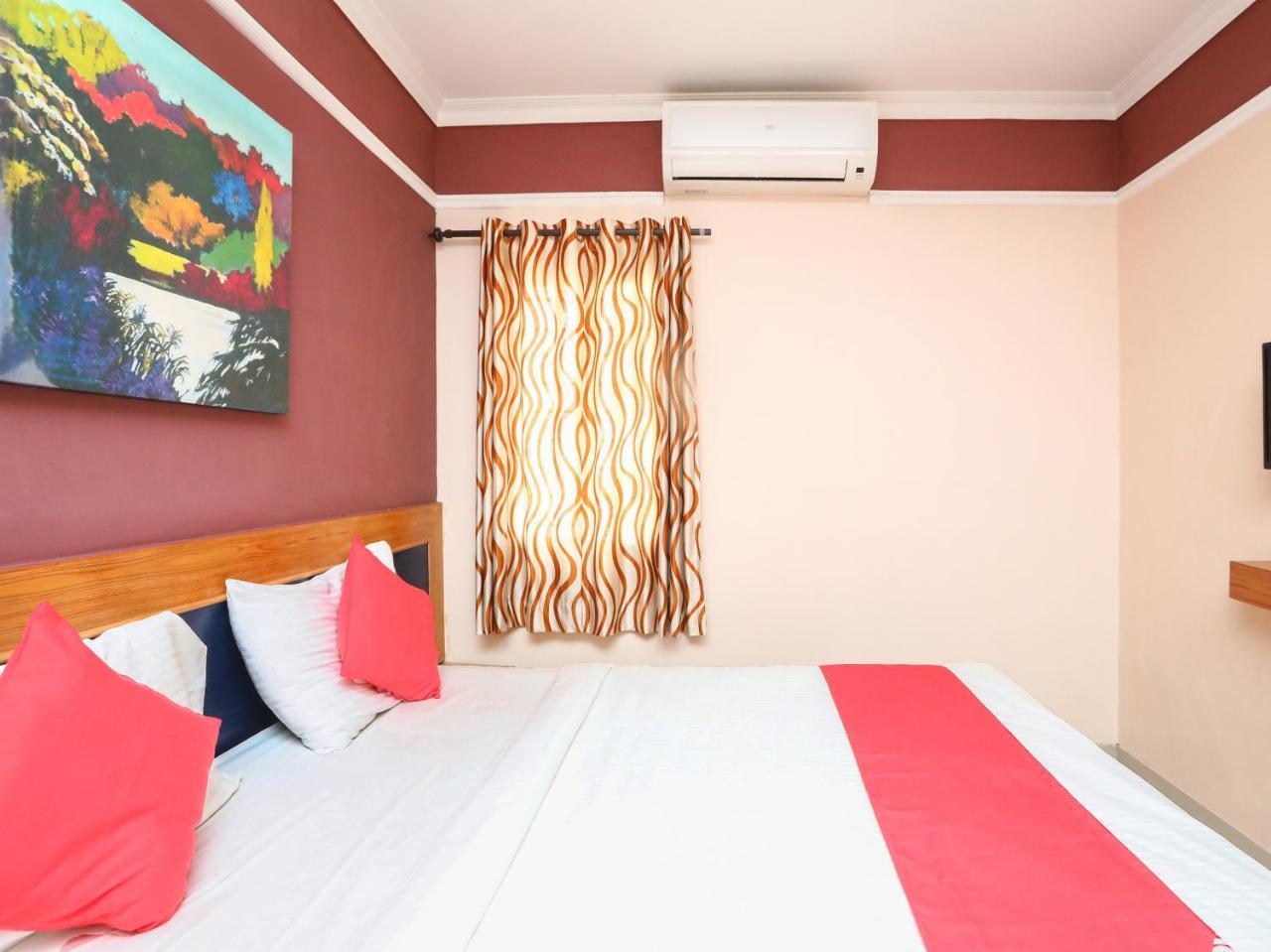 Oyo 18968 R R International Hotel Mysore