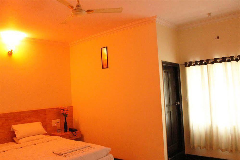 Oyo 1900 Olive Residency Hotel Mysore