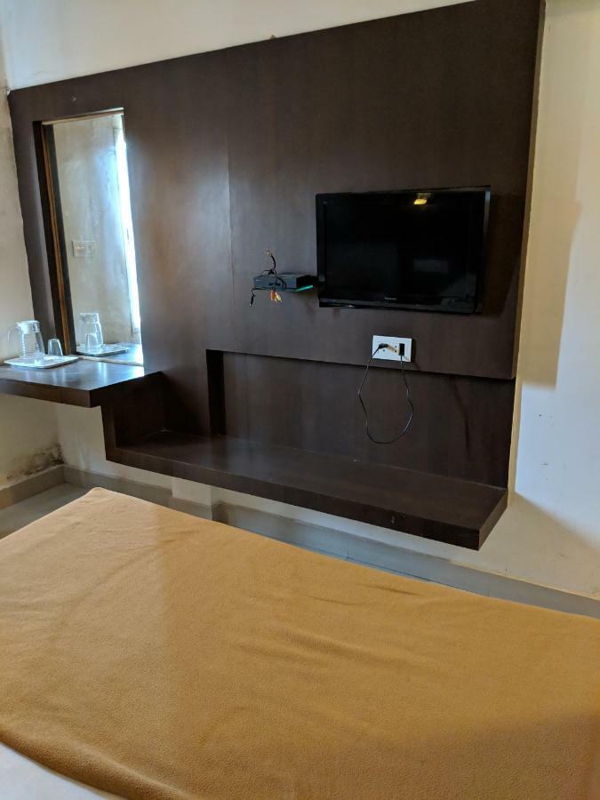 Hotel Aashraya