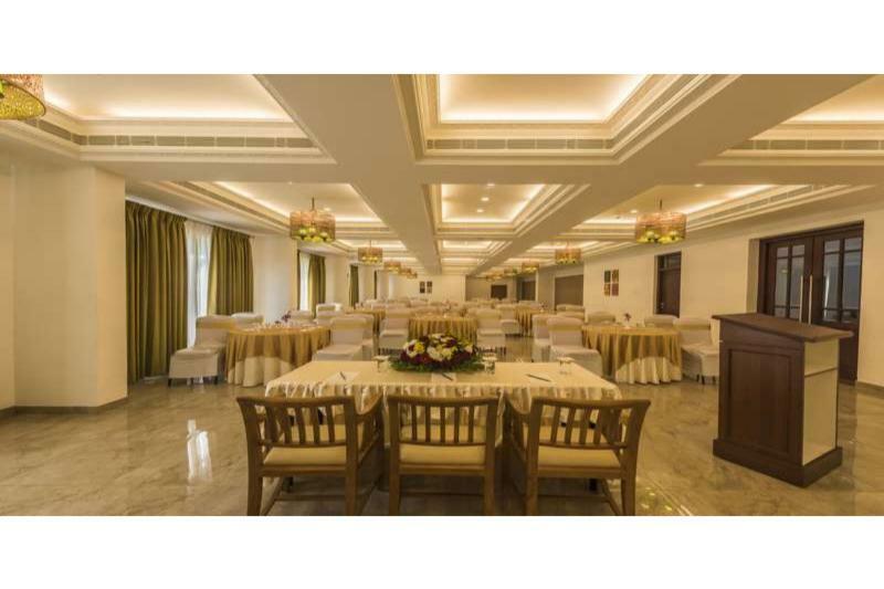 Regenta Herald Hotel 3*