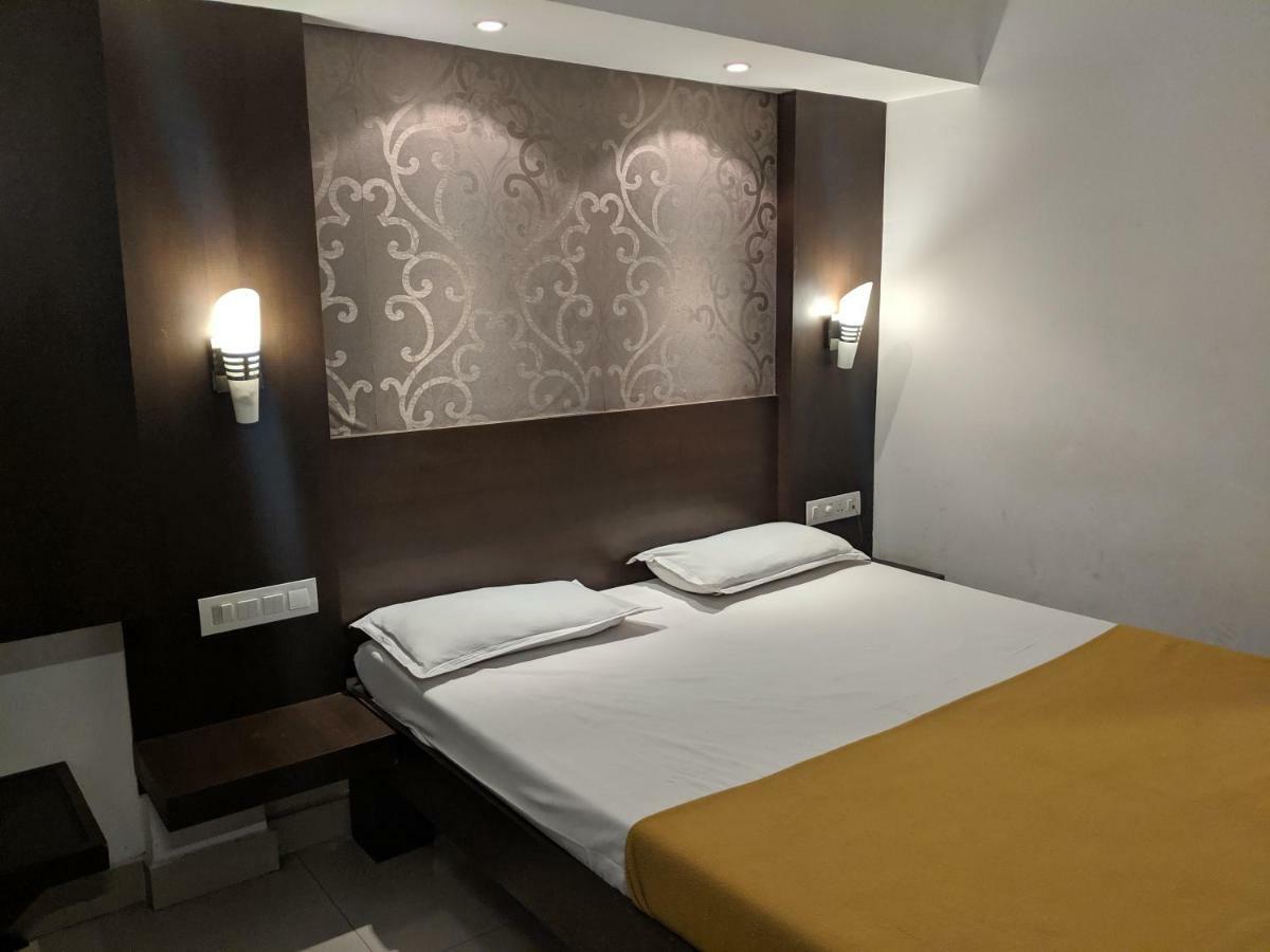 Hotel Aashraya *