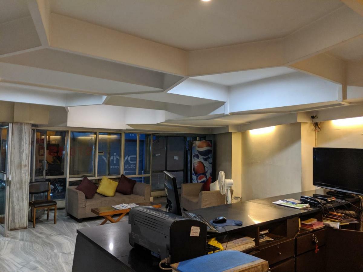 Aashraya Hotel