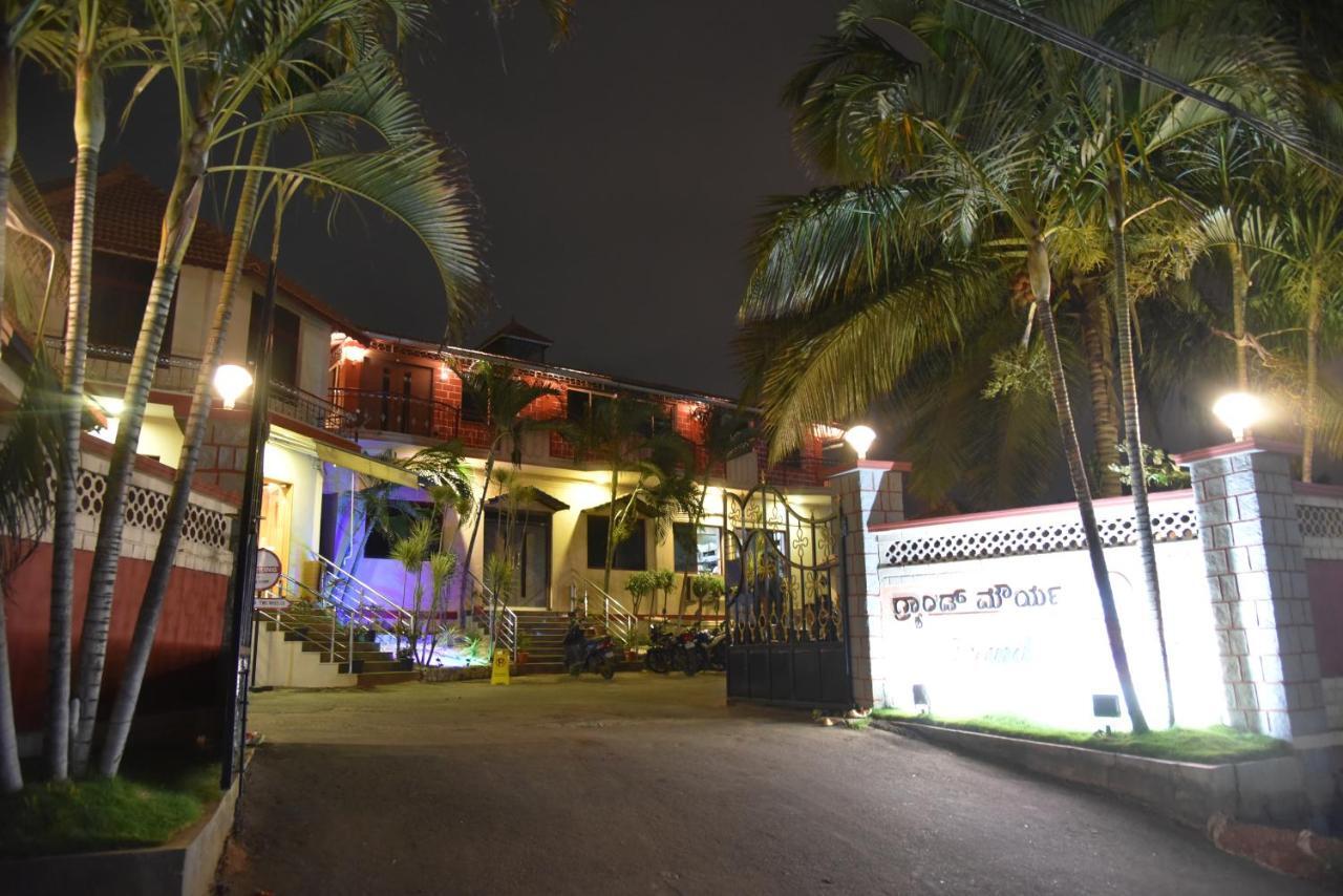 Hotel Grand Maurya And