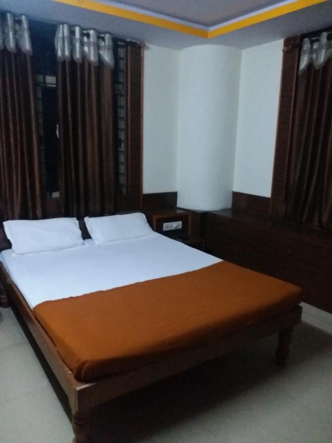 Hotel Rose Garden 2*