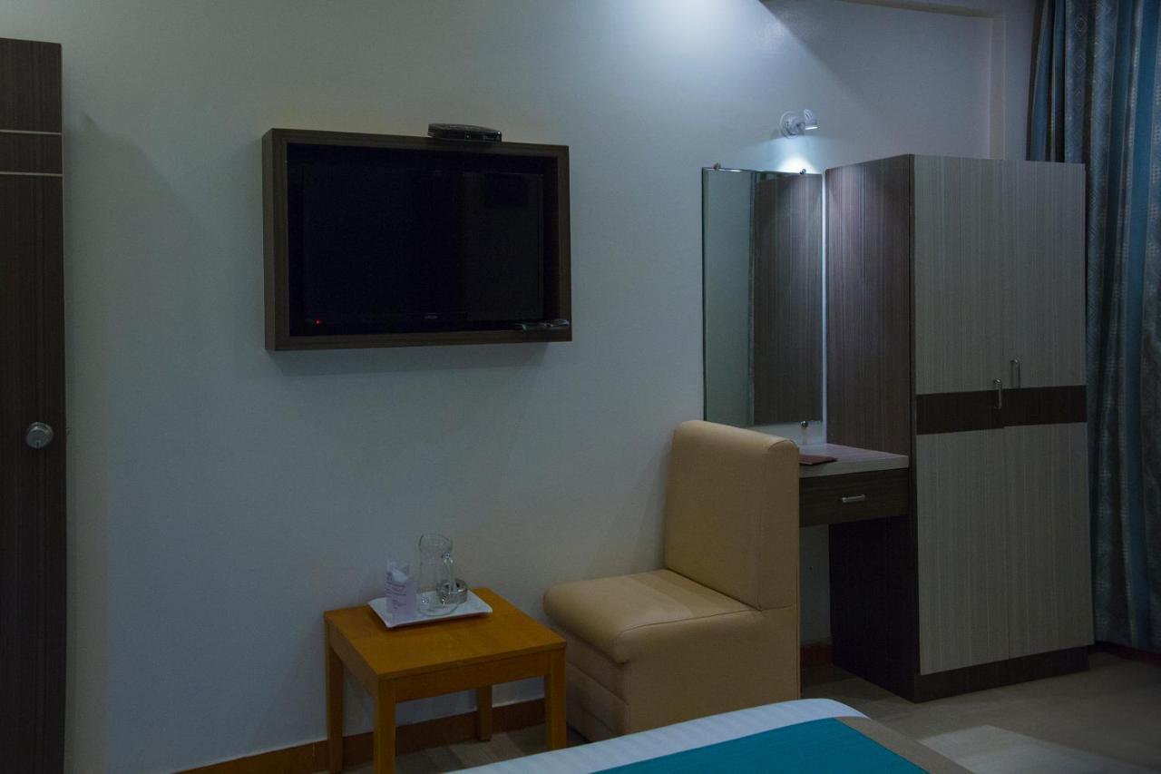 Hotel Aishwarya Le Royal