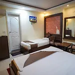 Hotel Prakaash Palace