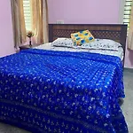 Spacious Queen Bed Suite 6Km To Palace, Free Wi-Fi, Books, Toys, Smart Tv
