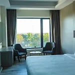 Hotel Galore Inn