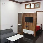 Homestay Near Zoo 2Bhk Call- 8O882-37972