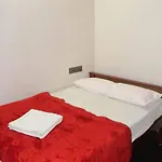 Homestay Near Zoo 2Bhk Call- 8O882-37972
