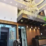 Adh Sak Royal Residency
