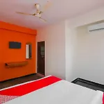 Oyo Narayani Residency