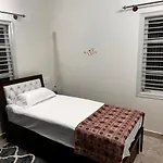 Deeya Guest House