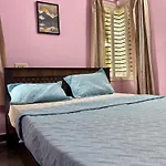 Lovely Private Queen Bed Room In Shared 2 Bhk Apartment